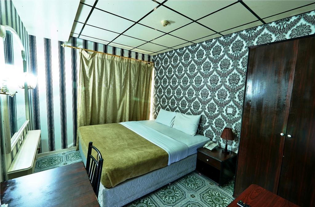 West Hotel Dubai Exterior foto