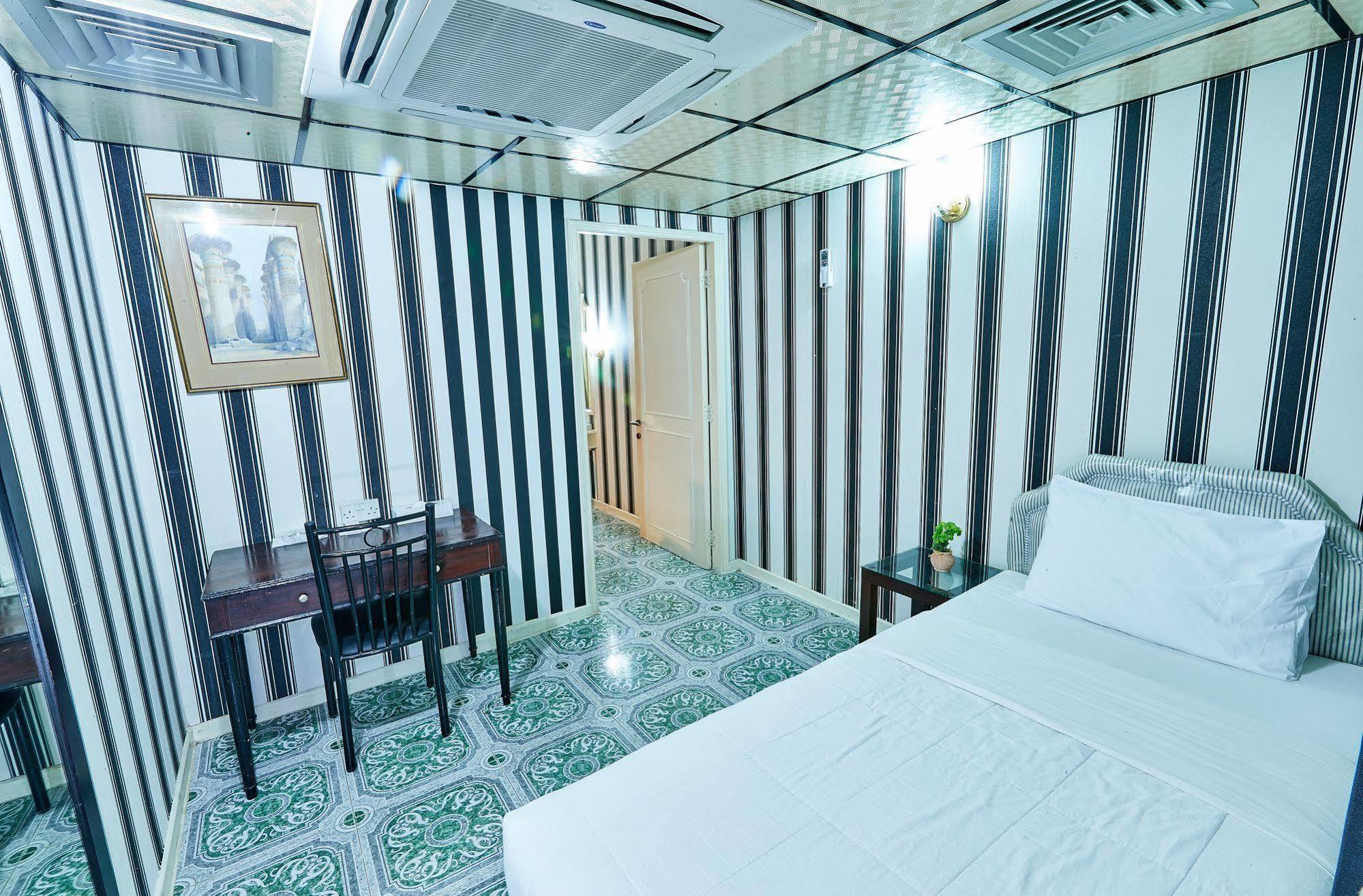 West Hotel Dubai Exterior foto